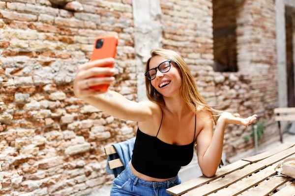 Bloggers and influencers using My Image GPT: discover their content and be inspired by their practices