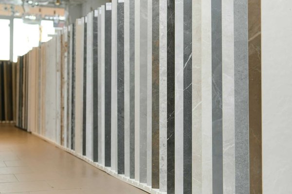 Full-body or glazed porcelain stoneware, which to choose ?